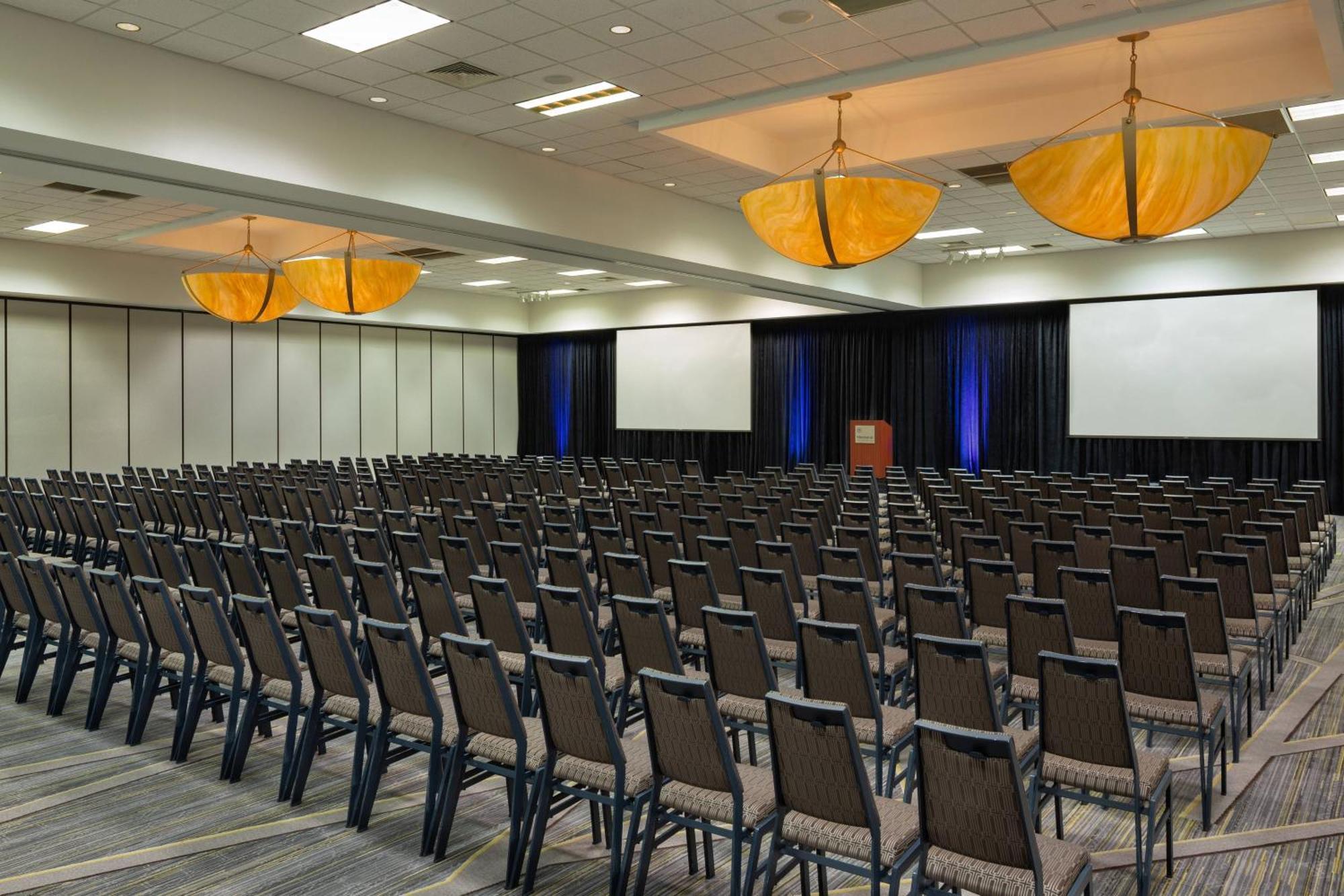 Sheraton West Des Moines Bagian luar foto