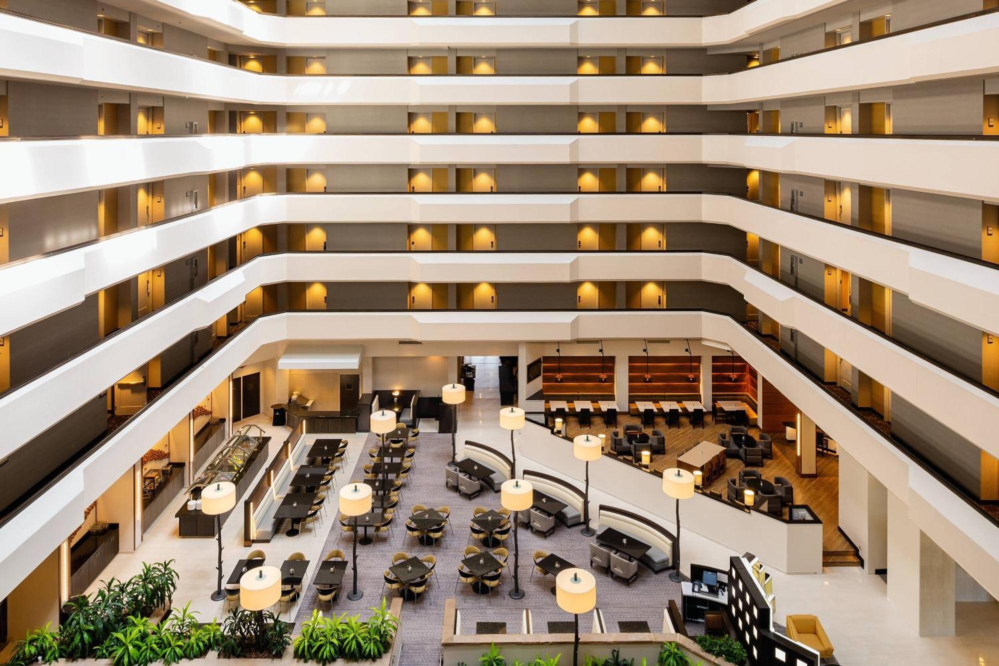 Sheraton West Des Moines Bagian luar foto